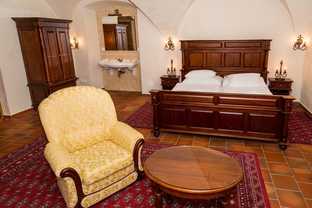 Hotel Zamek Hradek U Susice Extérieur photo