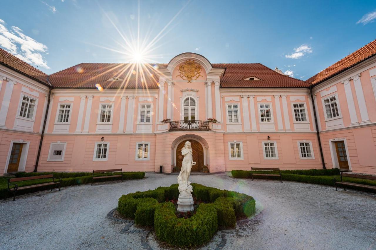 Hotel Zamek Hradek U Susice Extérieur photo