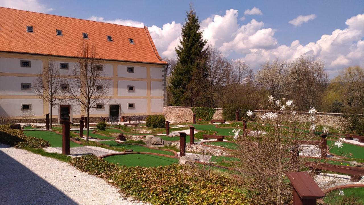 Hotel Zamek Hradek U Susice Extérieur photo