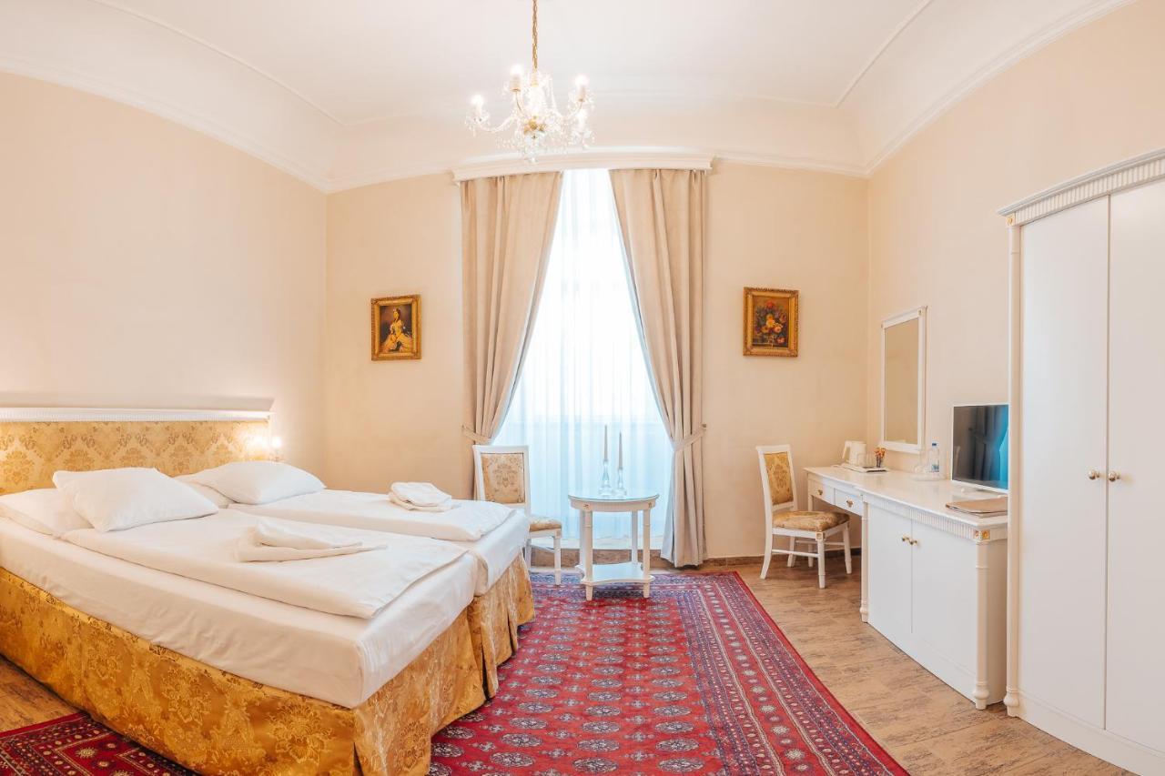 Hotel Zamek Hradek U Susice Extérieur photo