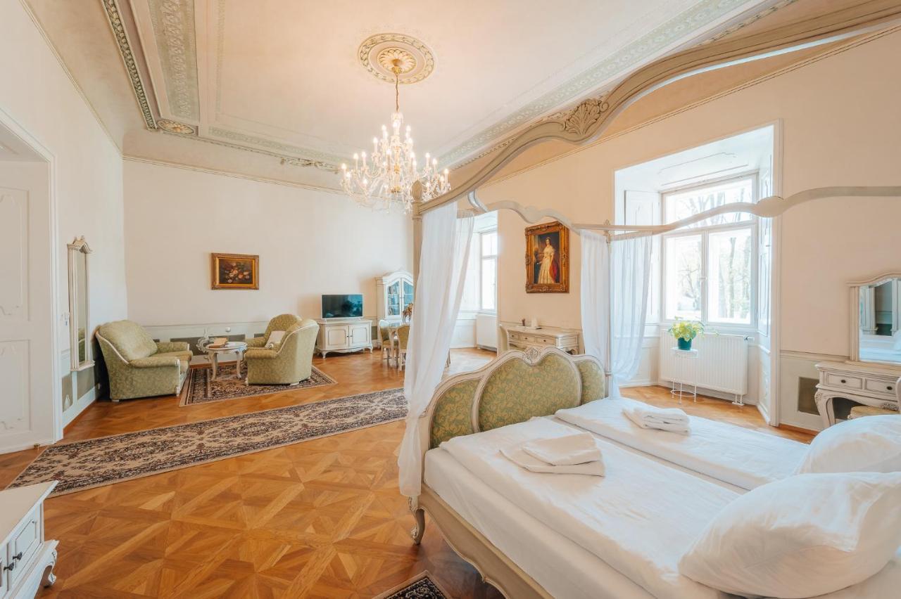 Hotel Zamek Hradek U Susice Extérieur photo