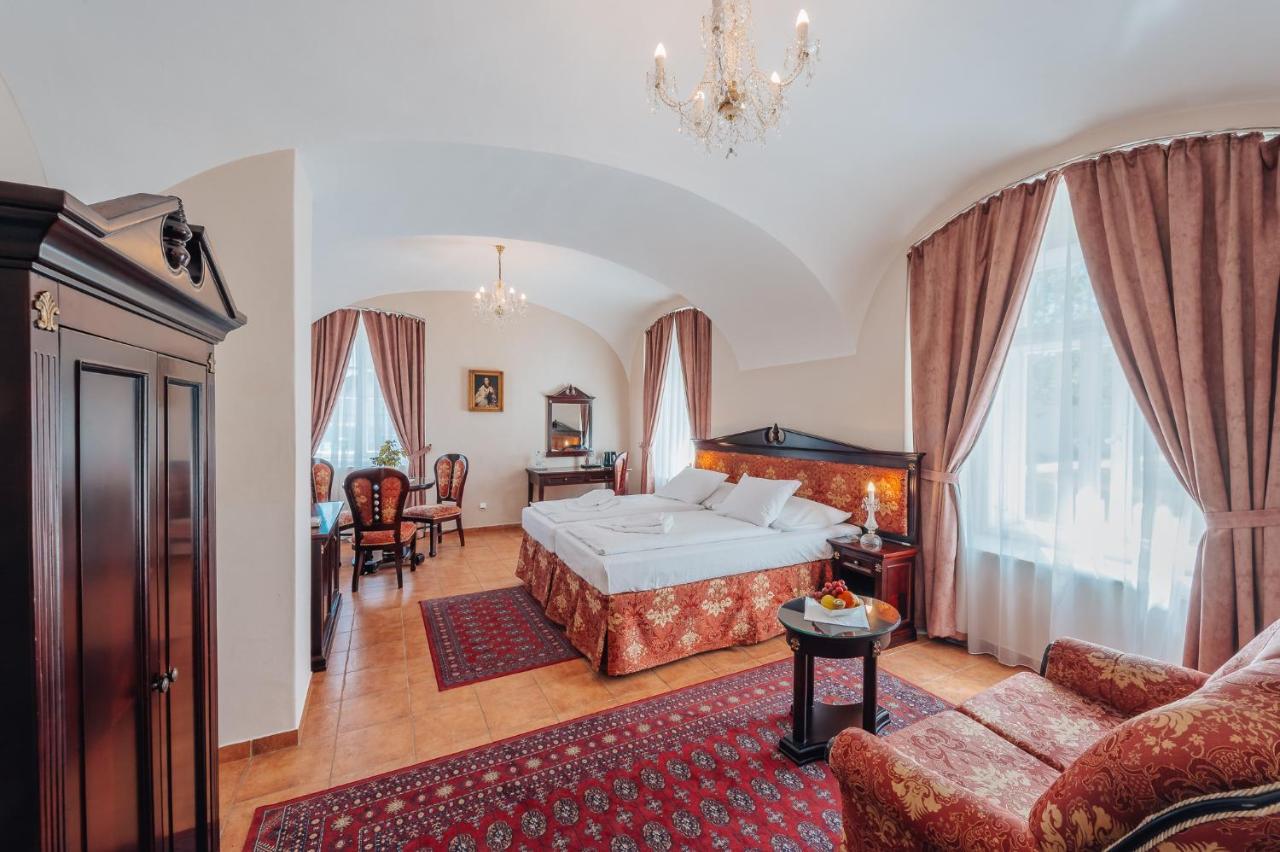 Hotel Zamek Hradek U Susice Extérieur photo