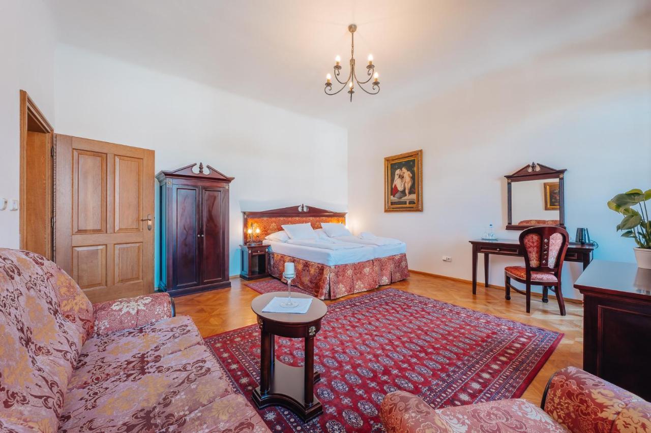 Hotel Zamek Hradek U Susice Extérieur photo